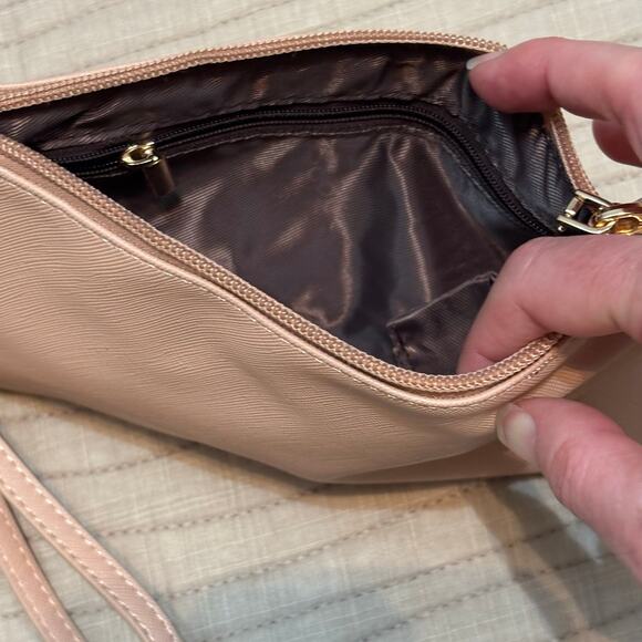 Lovevook 16.5” Peach Waterproof Office Shoulder Bag for Women - Picture 9 of 13